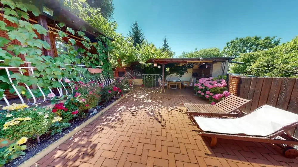 House 264m² in Bulgaria, Burgas. Priced at 385000€ rent photo-17