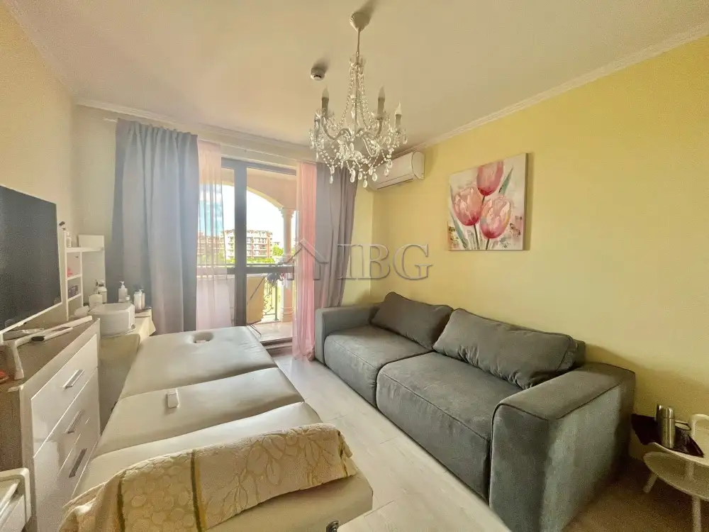 Flat 95m² in Bulgaria, Ravda. Priced at 135000€ rent photo-9