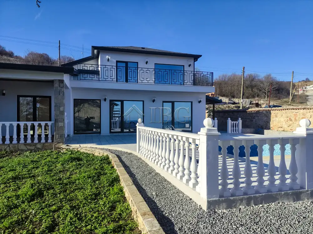House 196m² in Bulgaria, Balchik. Priced at 334990€ rent photo-2