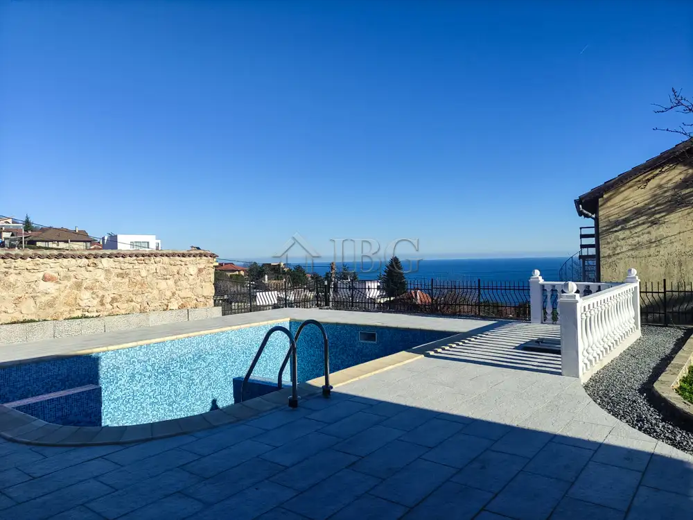 House 196m² in Bulgaria, Balchik. Priced at 334990€ rent photo-5