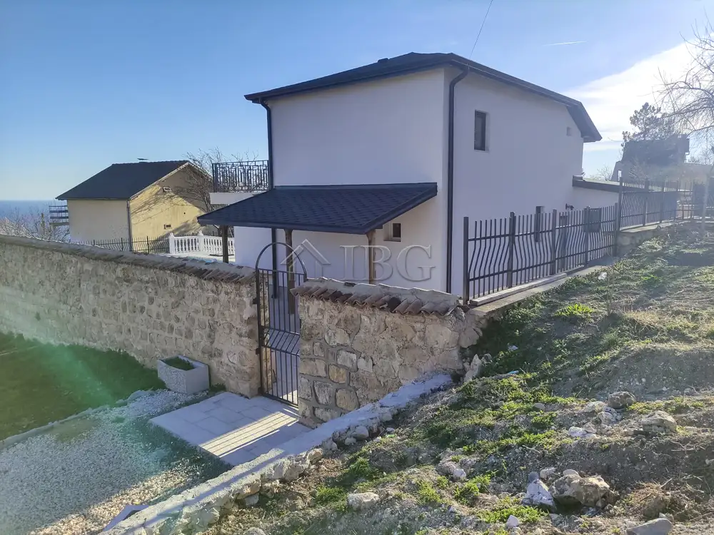 House 196m² in Bulgaria, Balchik. Priced at 334990€ rent photo-12