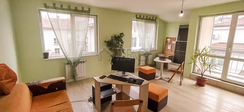 Flat 92m² in Bulgaria, Ruse. Priced at 122000€ rent photo-2