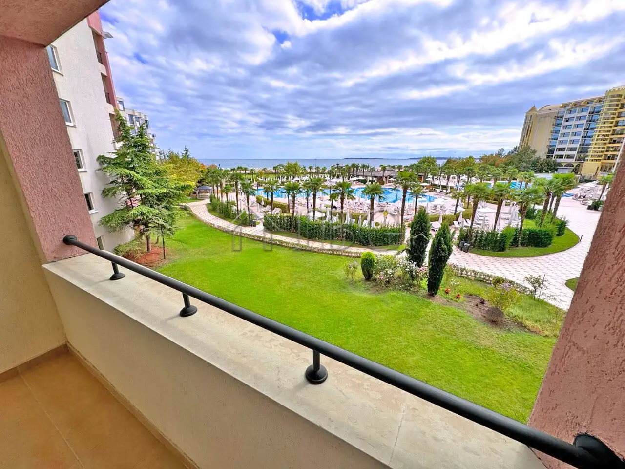 Flat 50m² in Bulgaria, Sunny Beach. Priced at 75500€ rent photo-2