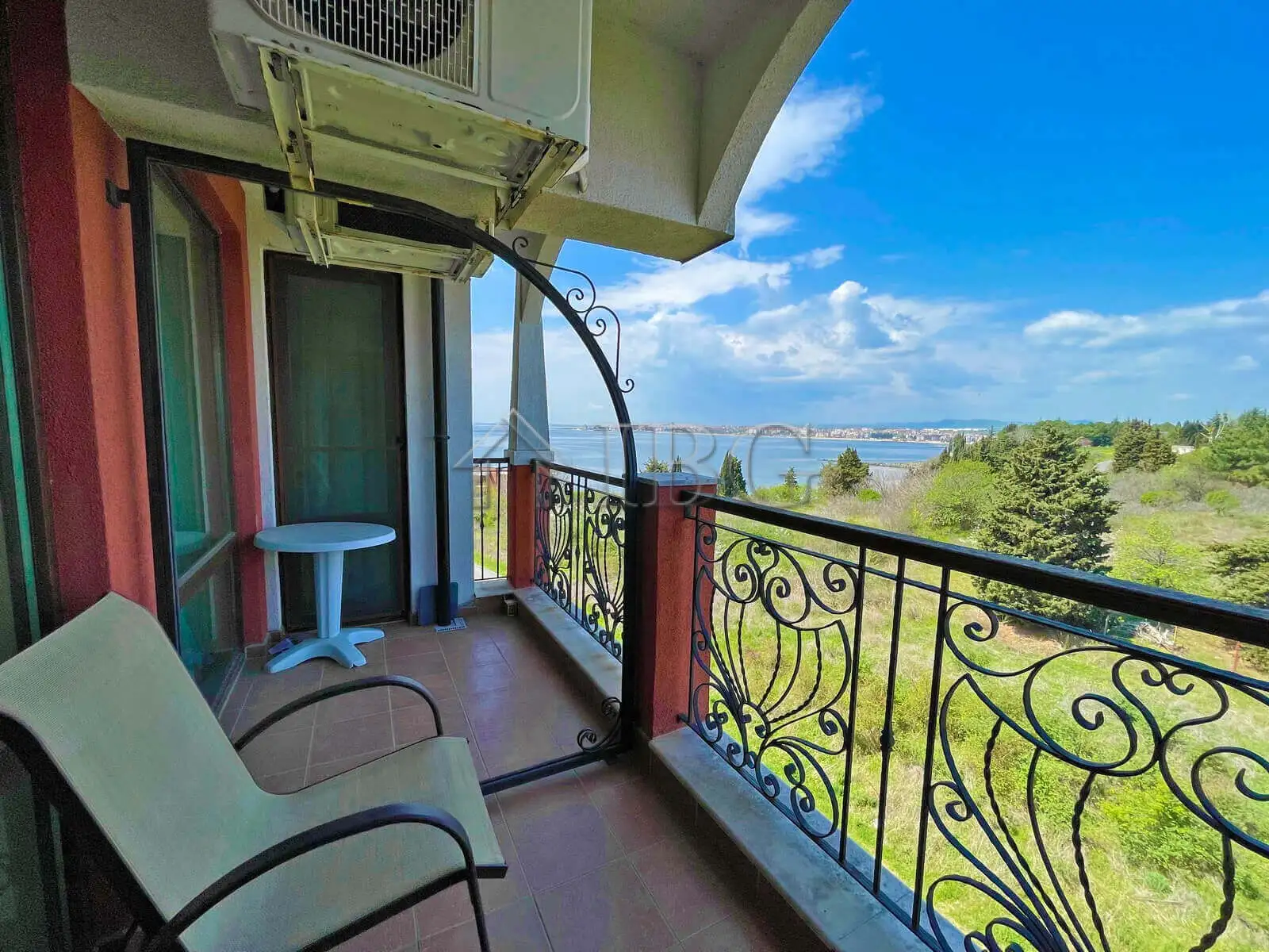 Flat 90m² in Bulgaria, Nesebar. Priced at 119900€ rent photo-1