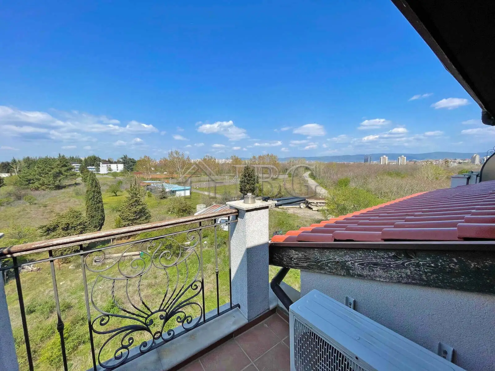 Flat 90m² in Bulgaria, Nesebar. Priced at 119900€ rent photo-12