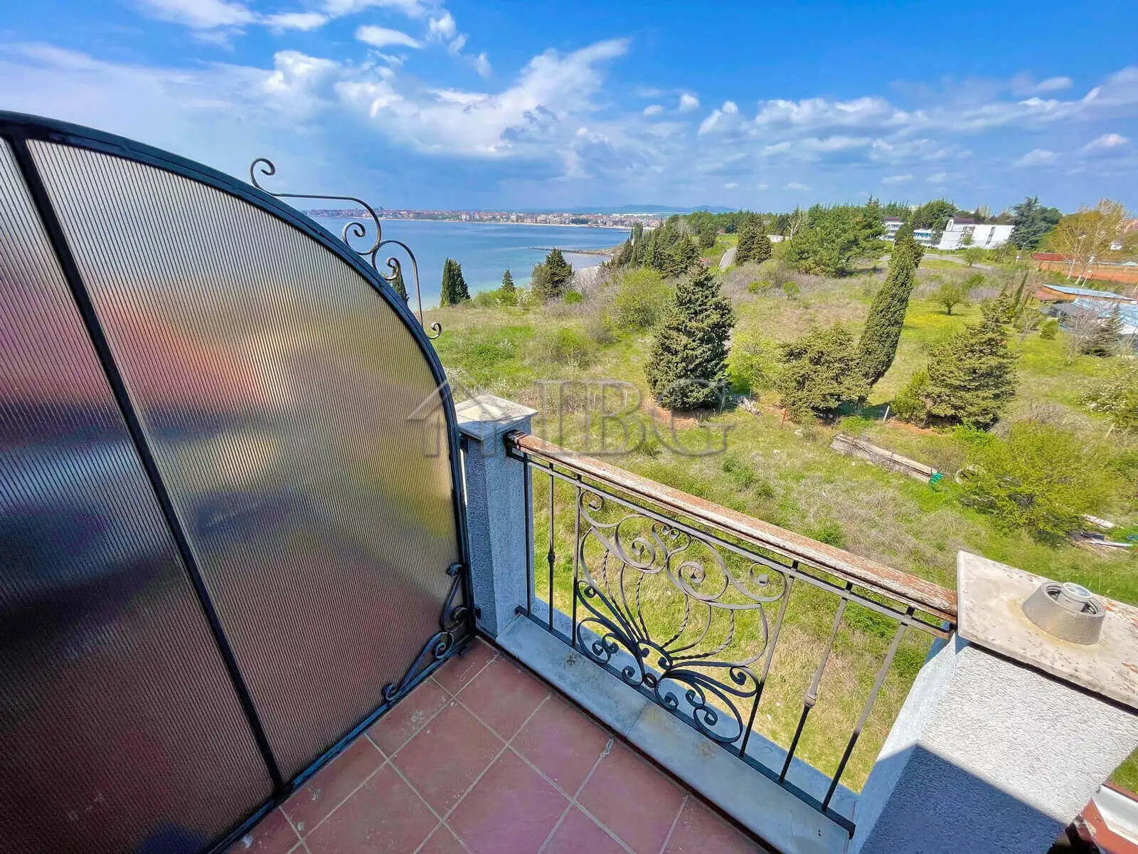 Flat 90m² in Bulgaria, Nesebar. Priced at 119900€ rent photo-13