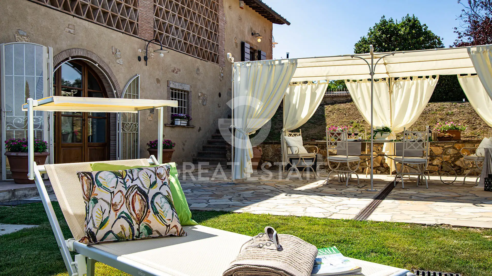 House 189m² in Italy, Siena. Priced at 950000€ rent photo-2