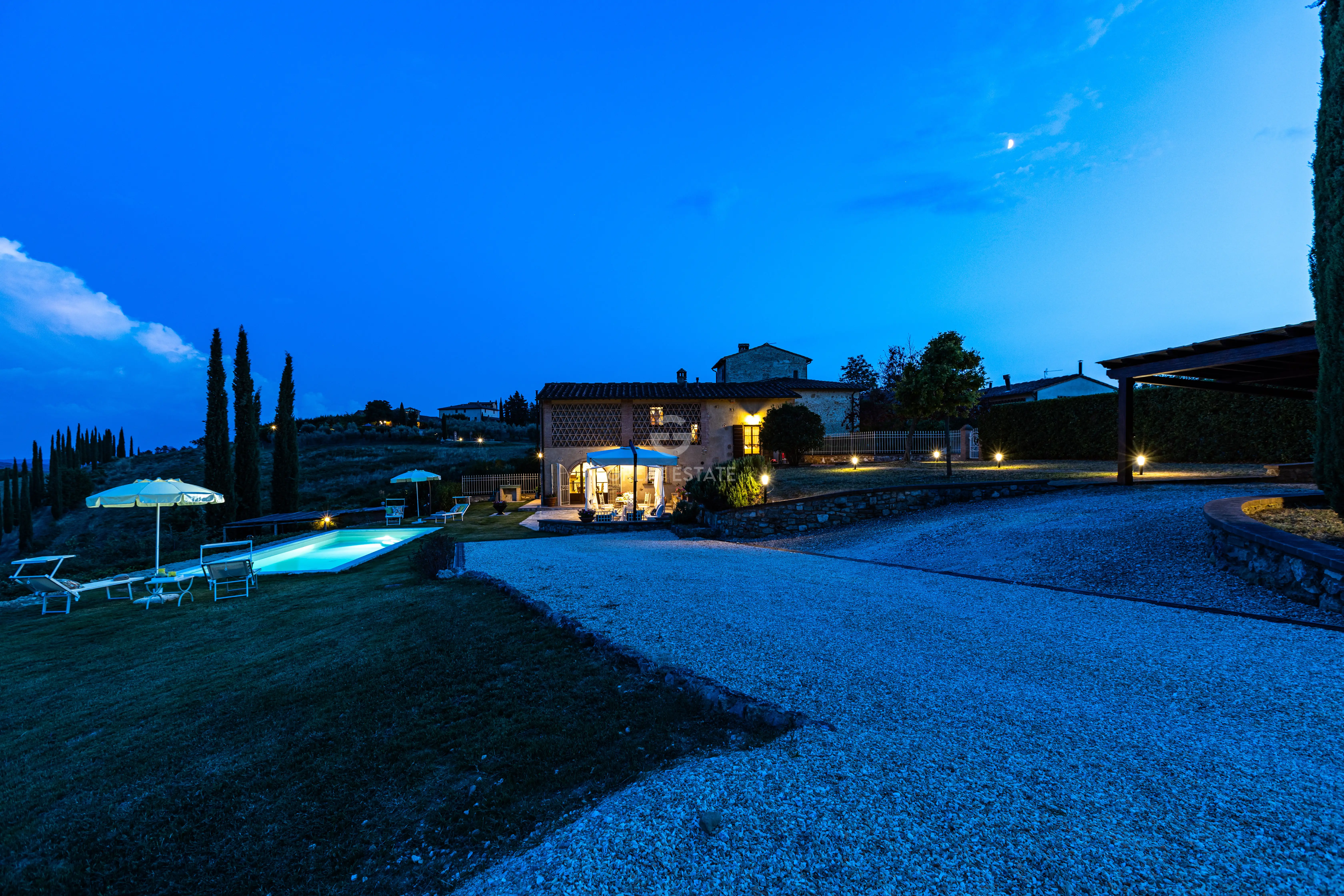 House 189m² in Italy, Siena. Priced at 950000€ rent photo-5