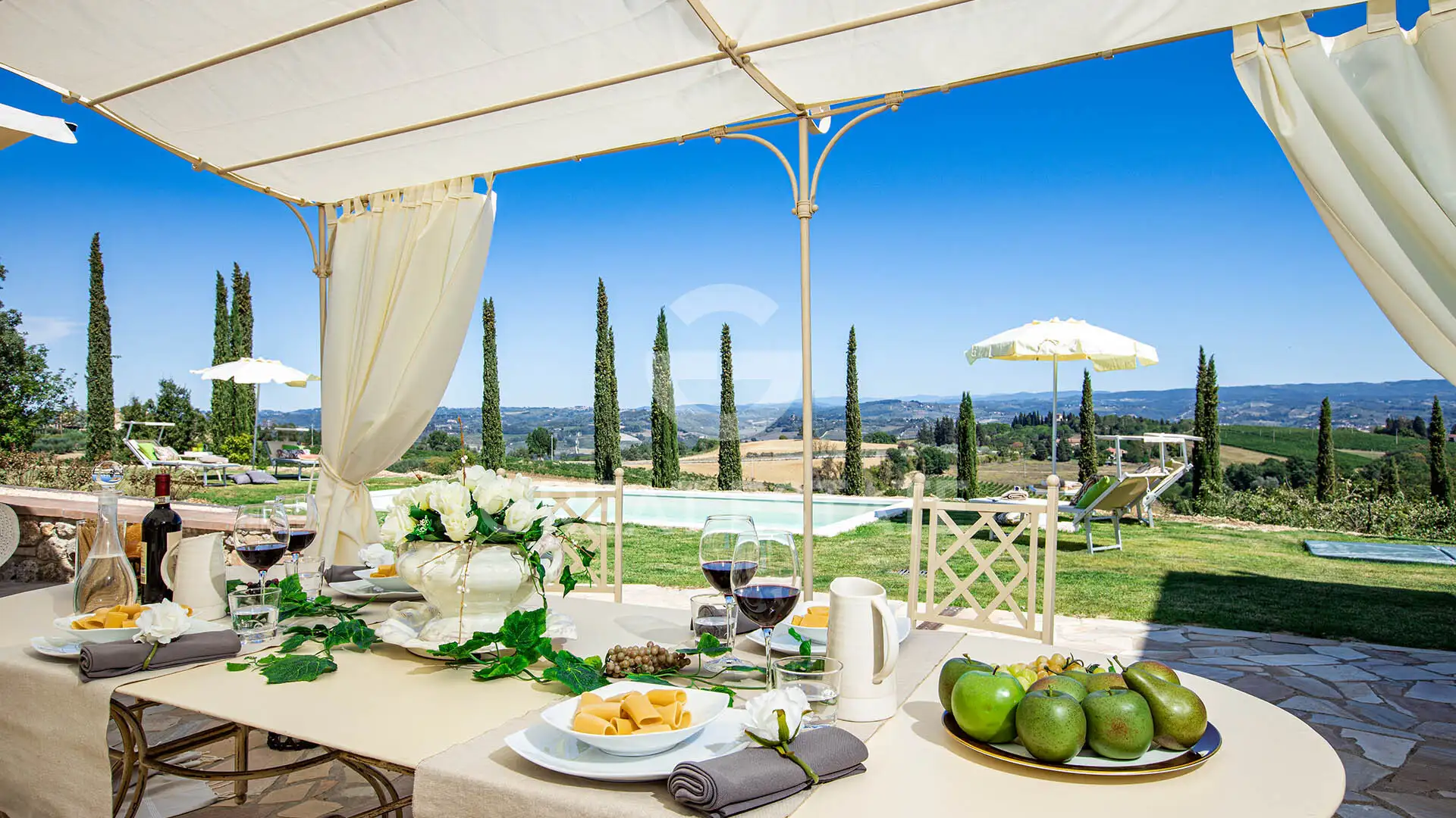 House 189m² in Italy, Siena. Priced at 950000€ rent photo-7