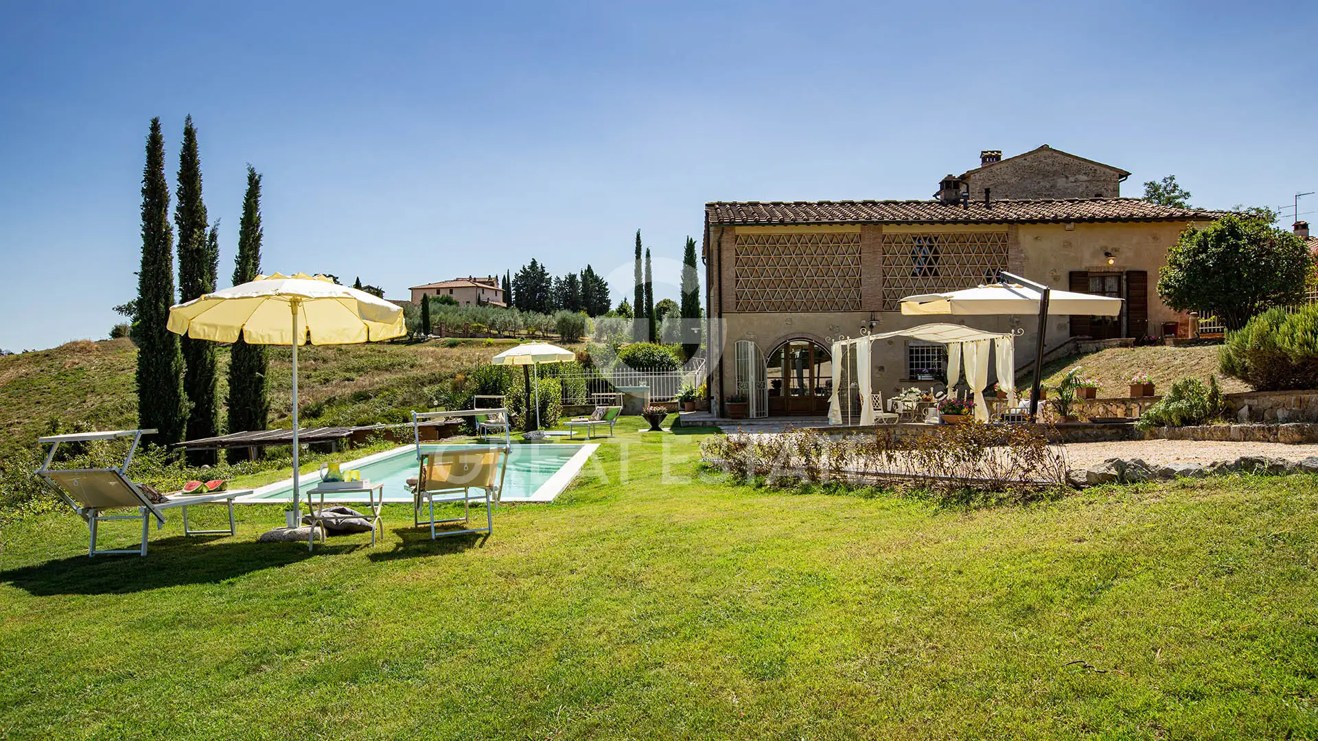 House 189m² in Italy, Siena. Priced at 950000€ rent photo-7