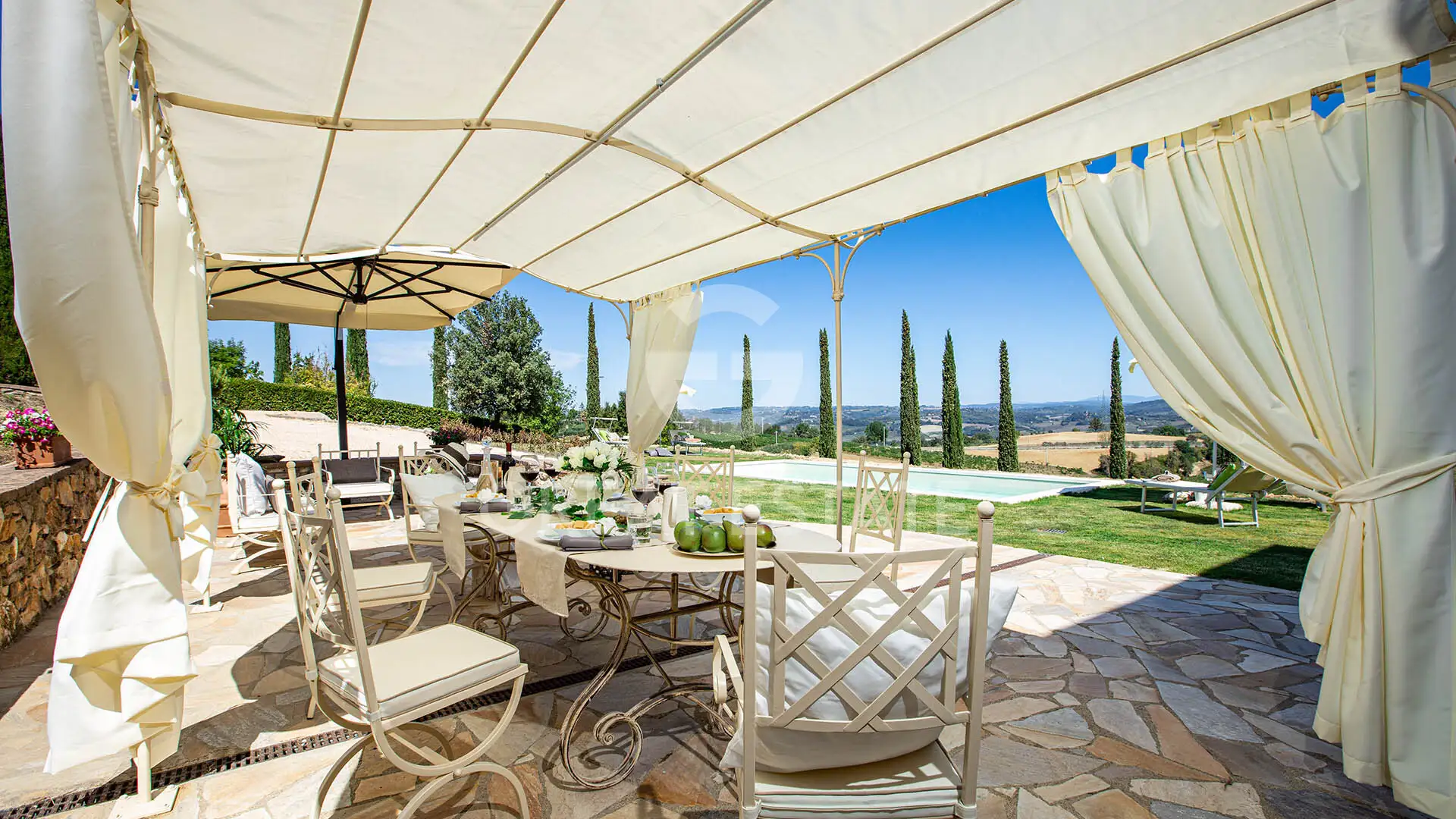 House 189m² in Italy, Siena. Priced at 950000€ rent photo-14