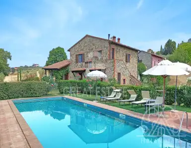 Buy in Italy for 1950000€