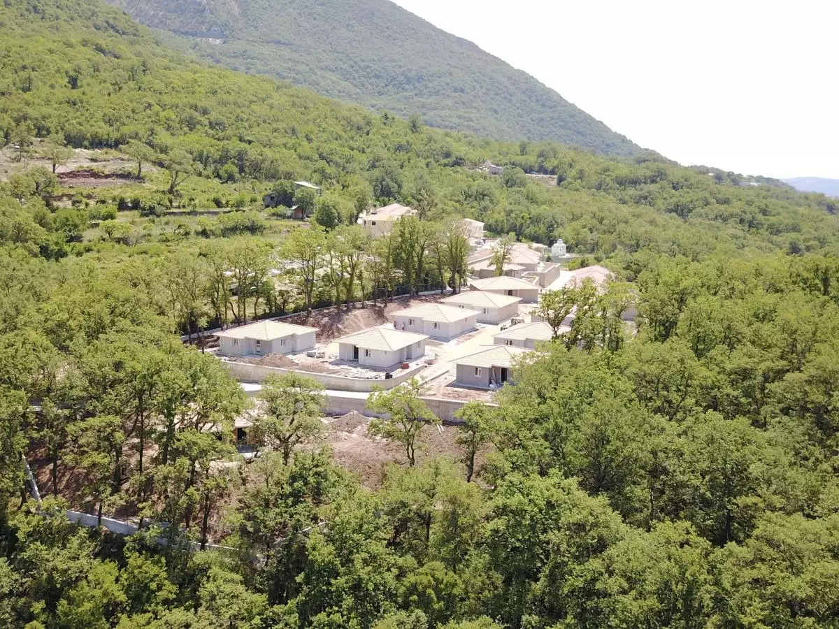 Land 1m² in Italy, Barga. Priced at 675000€ rent photo-6