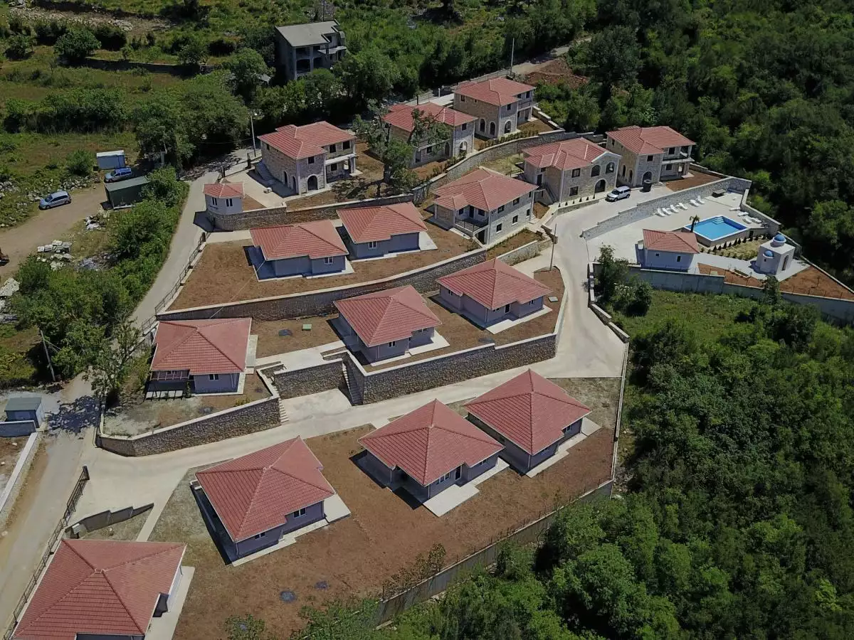 Land 1m² in Italy, Barga. Priced at 675000€ rent photo-10