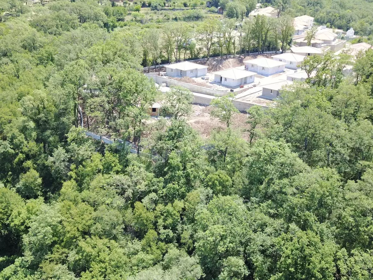 Land 1m² in Italy, Barga. Priced at 675000€ rent photo-13