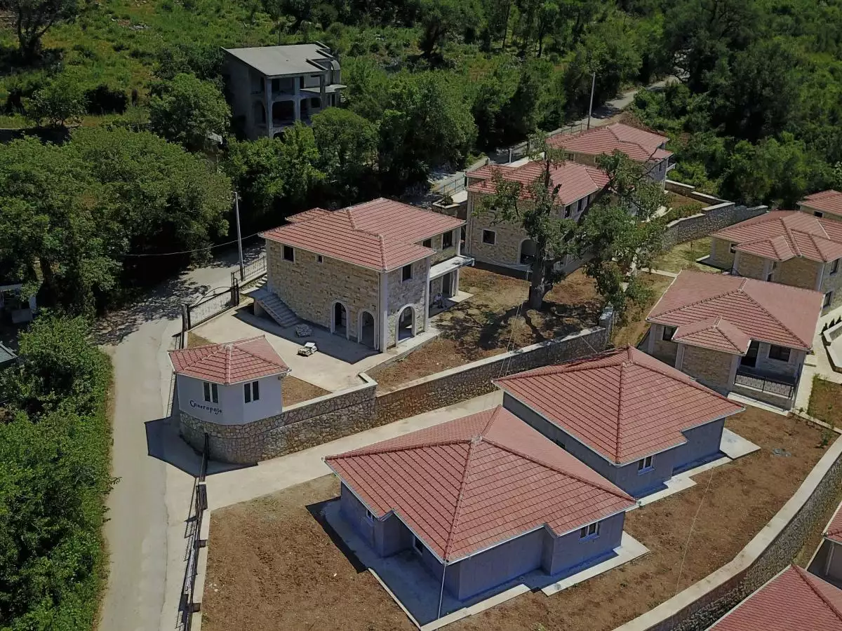 Land 1m² in Italy, Barga. Priced at 675000€ rent photo-25