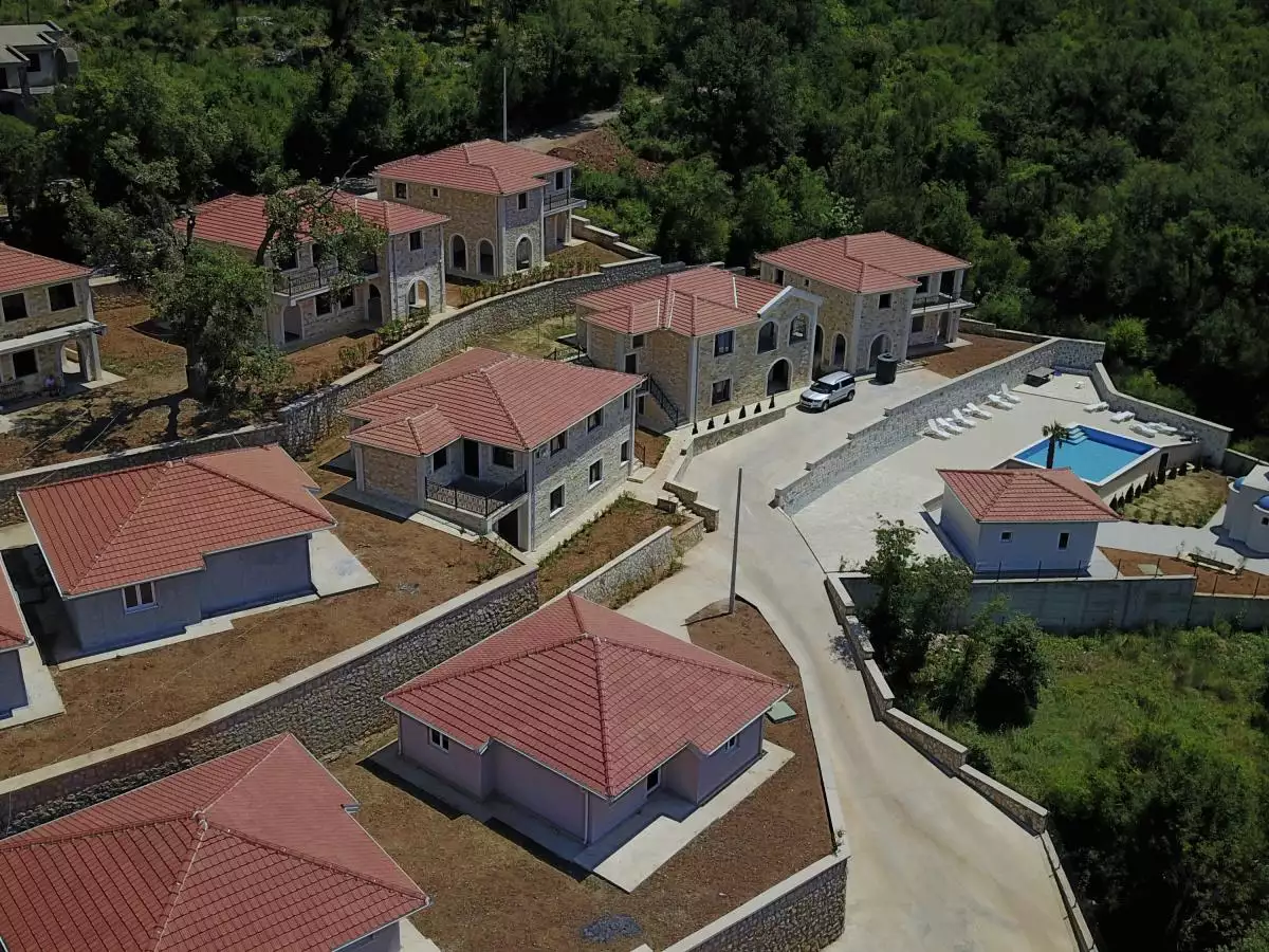 Land 1m² in Italy, Barga. Priced at 675000€ rent photo-30