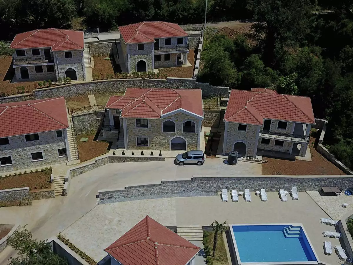 Land 1m² in Italy, Barga. Priced at 675000€ rent photo-39