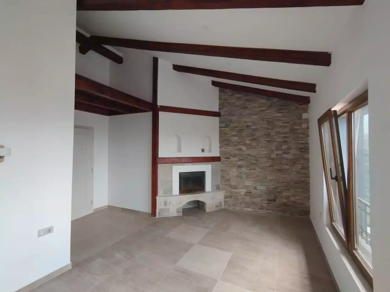 House 337m² in Montenegro, Becici. Priced at 430000€ rent photo-14