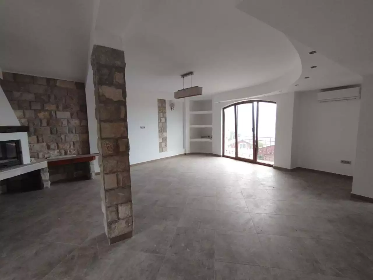 House 337m² in Montenegro, Becici. Priced at 430000€ rent photo-27