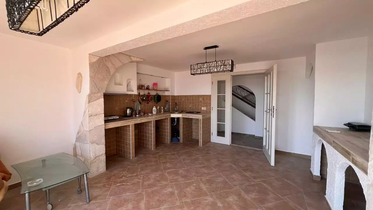 House 337m² in Montenegro, Becici. Priced at 430000€ rent photo-36