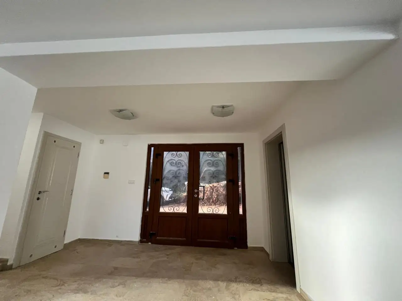 House 337m² in Montenegro, Becici. Priced at 430000€ rent photo-10