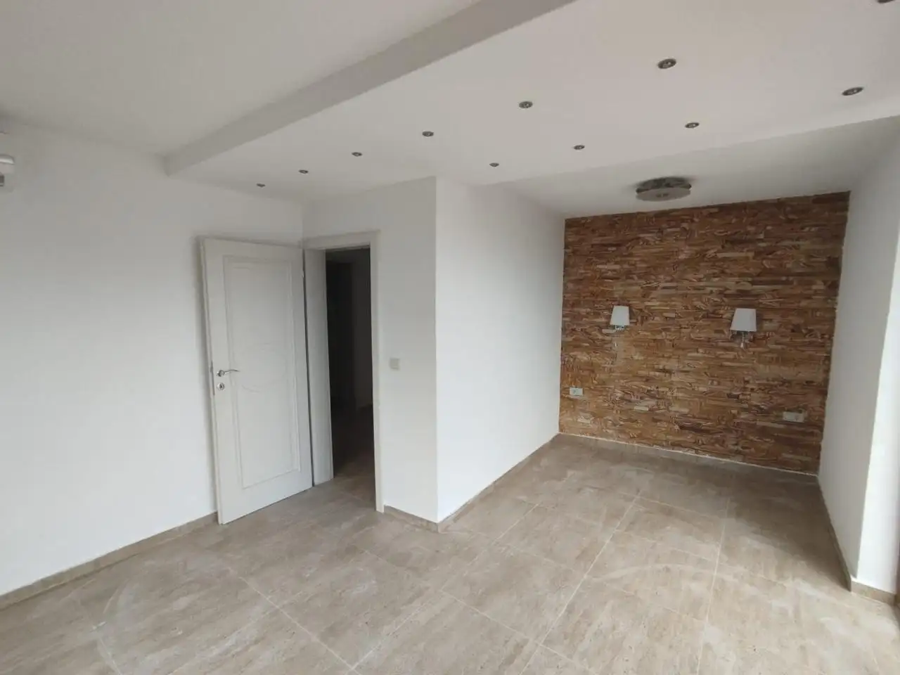 House 337m² in Montenegro, Becici. Priced at 430000€ rent photo-28