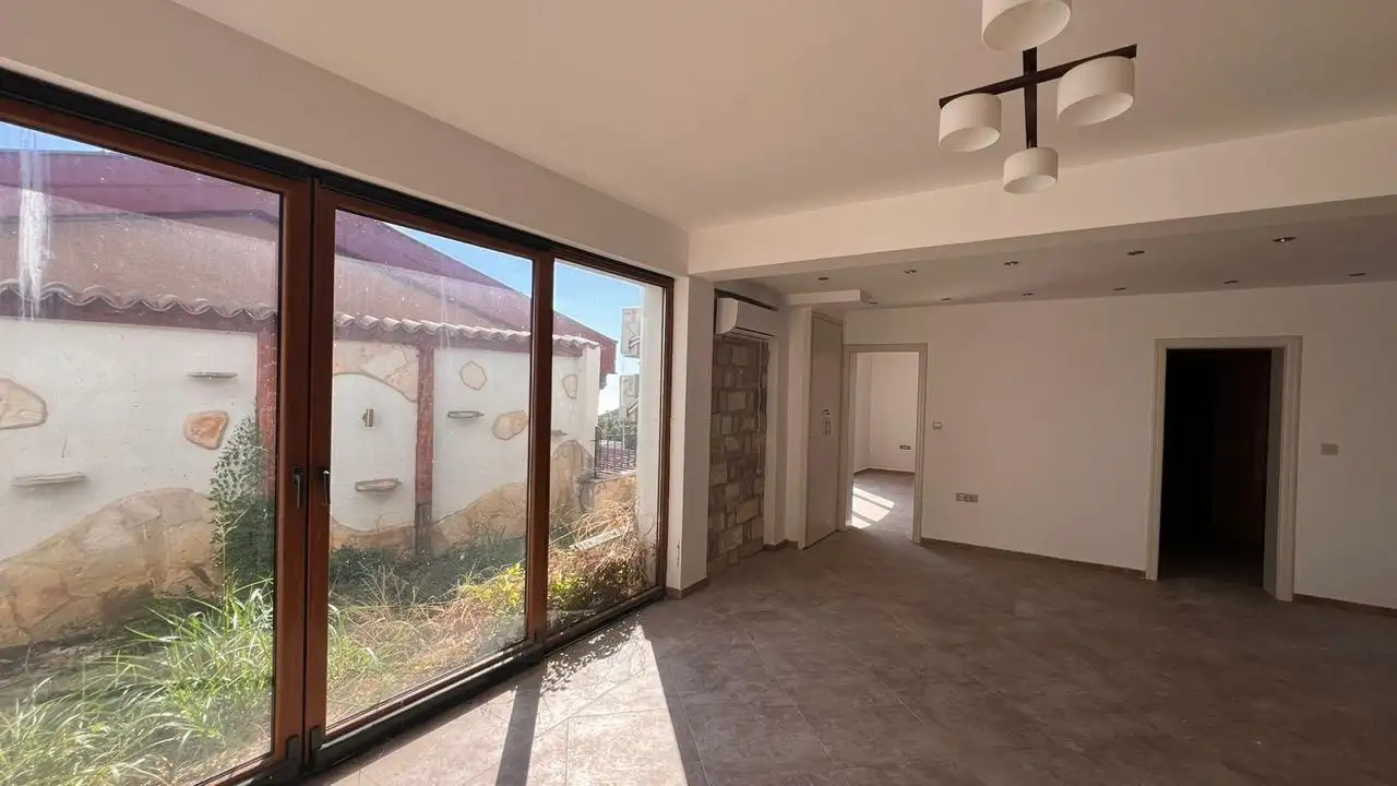 House 337m² in Montenegro, Becici. Priced at 430000€ rent photo-39