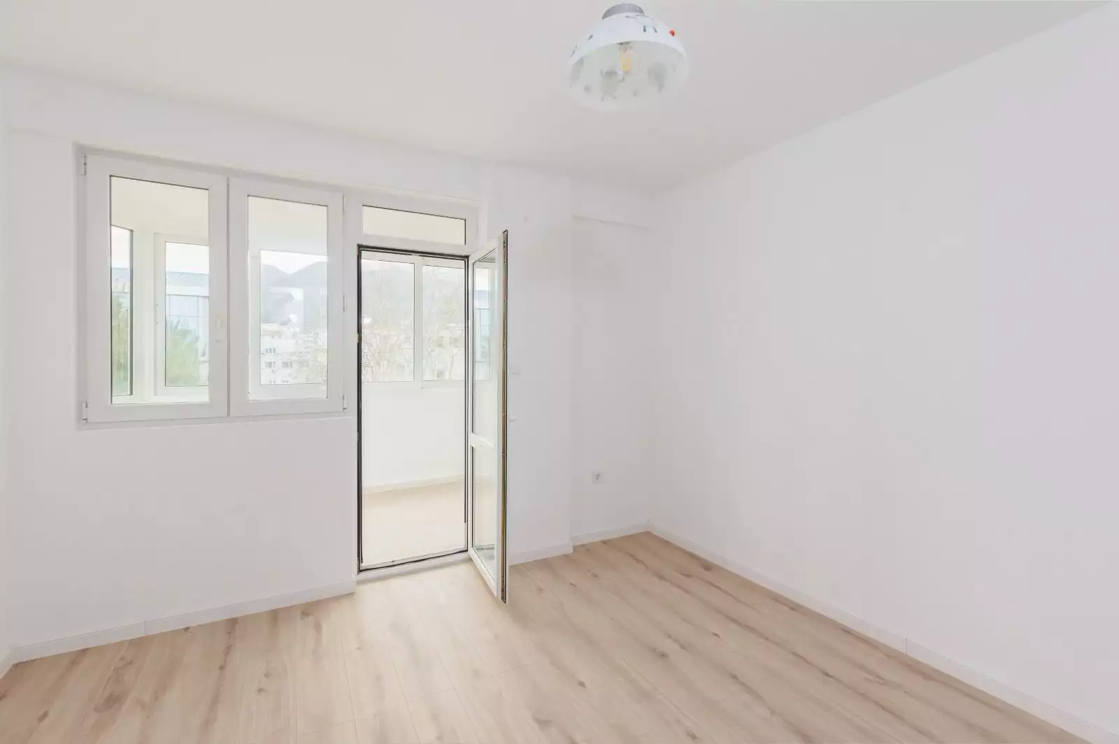 Flat 48m² in Montenegro, Bar. Priced at 130000€ rent photo-12