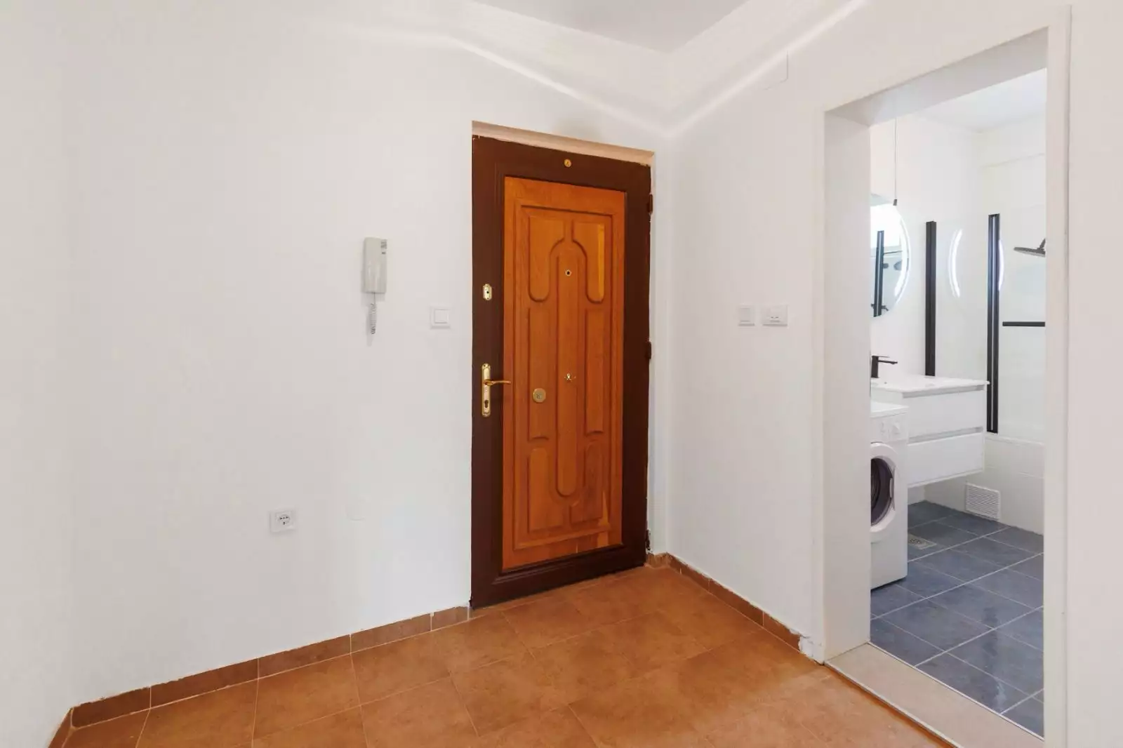 Flat 48m² in Montenegro, Bar. Priced at 130000€ rent photo-16