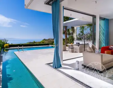 Buy in Cyprus for 860000€