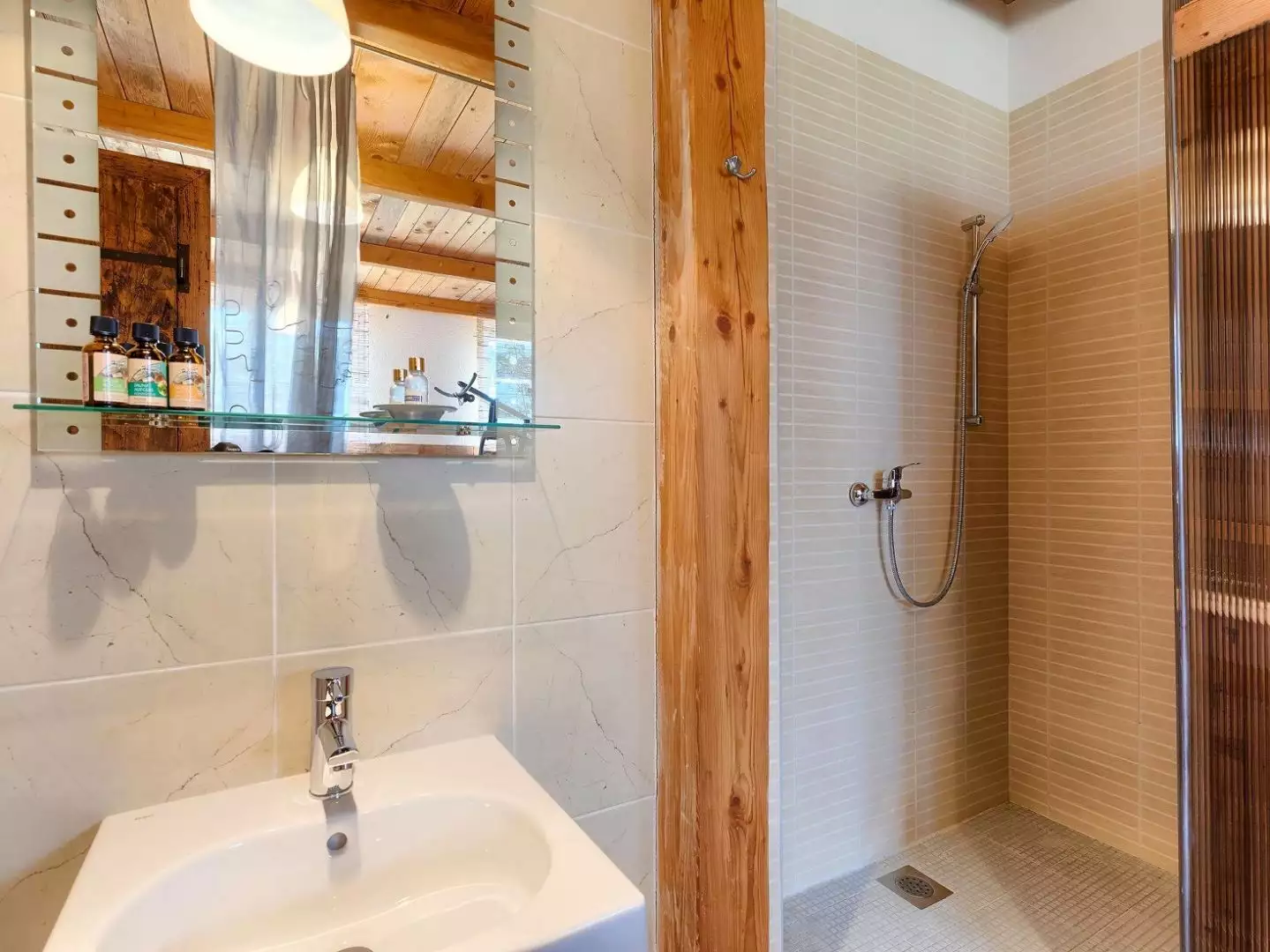 Villa 382m² in Croatia, Buje. Priced at 780000€ rent photo-2