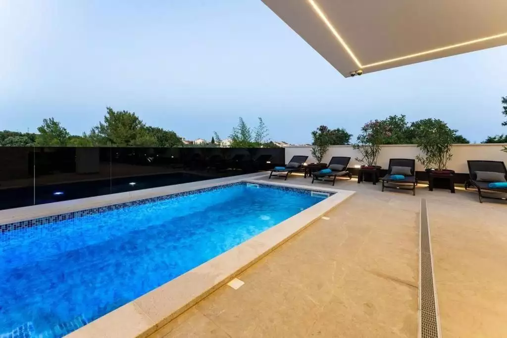Villa 175m² in Croatia, Medulin. Priced at 690000€ rent photo-2