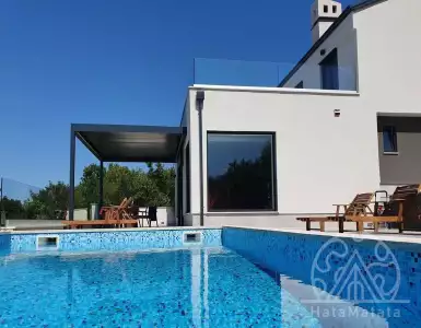 Buy in Croatia for 1950000€
