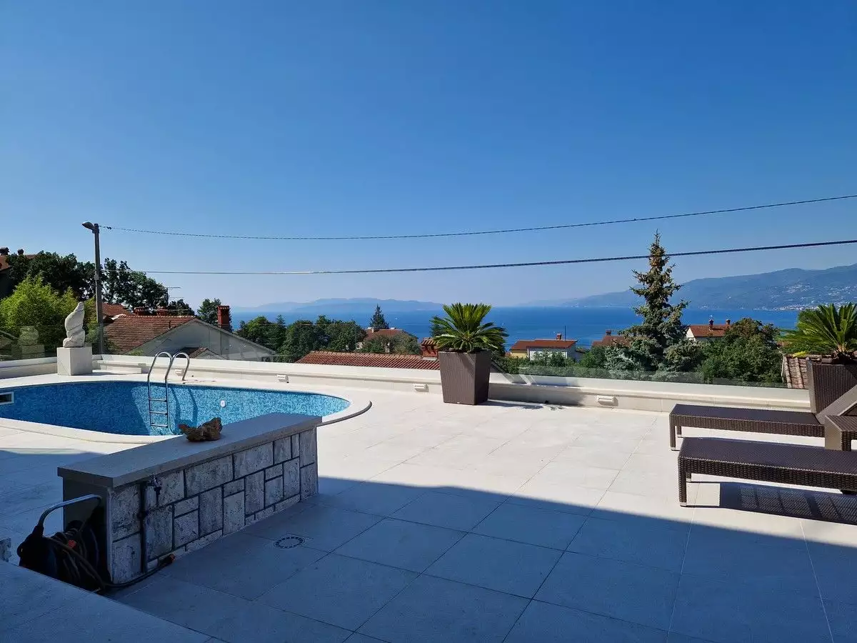 Villa 750m² in Croatia, Rijeka. Priced at 2950000€ rent photo-3