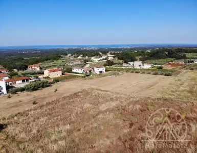 Buy in Croatia for 295510€
