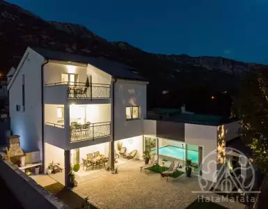 Buy in Croatia for 706000€