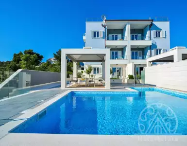 Buy in Croatia for 2200000€