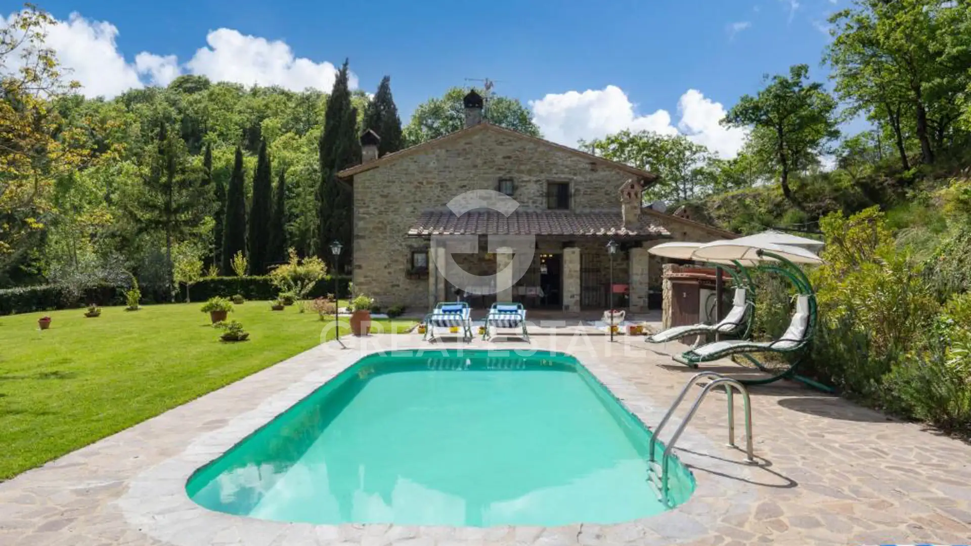 House 354m² in Italy, Arezzo. Priced at 1400000€ rent photo-6