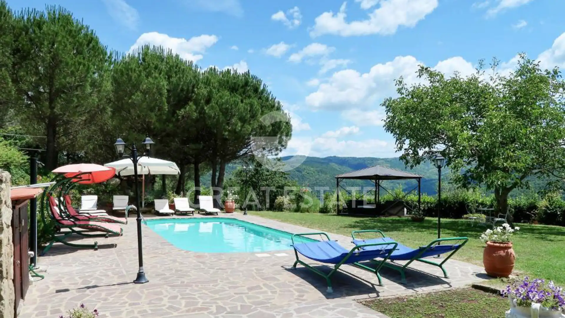 House 354m² in Italy, Arezzo. Priced at 1400000€ rent photo-10