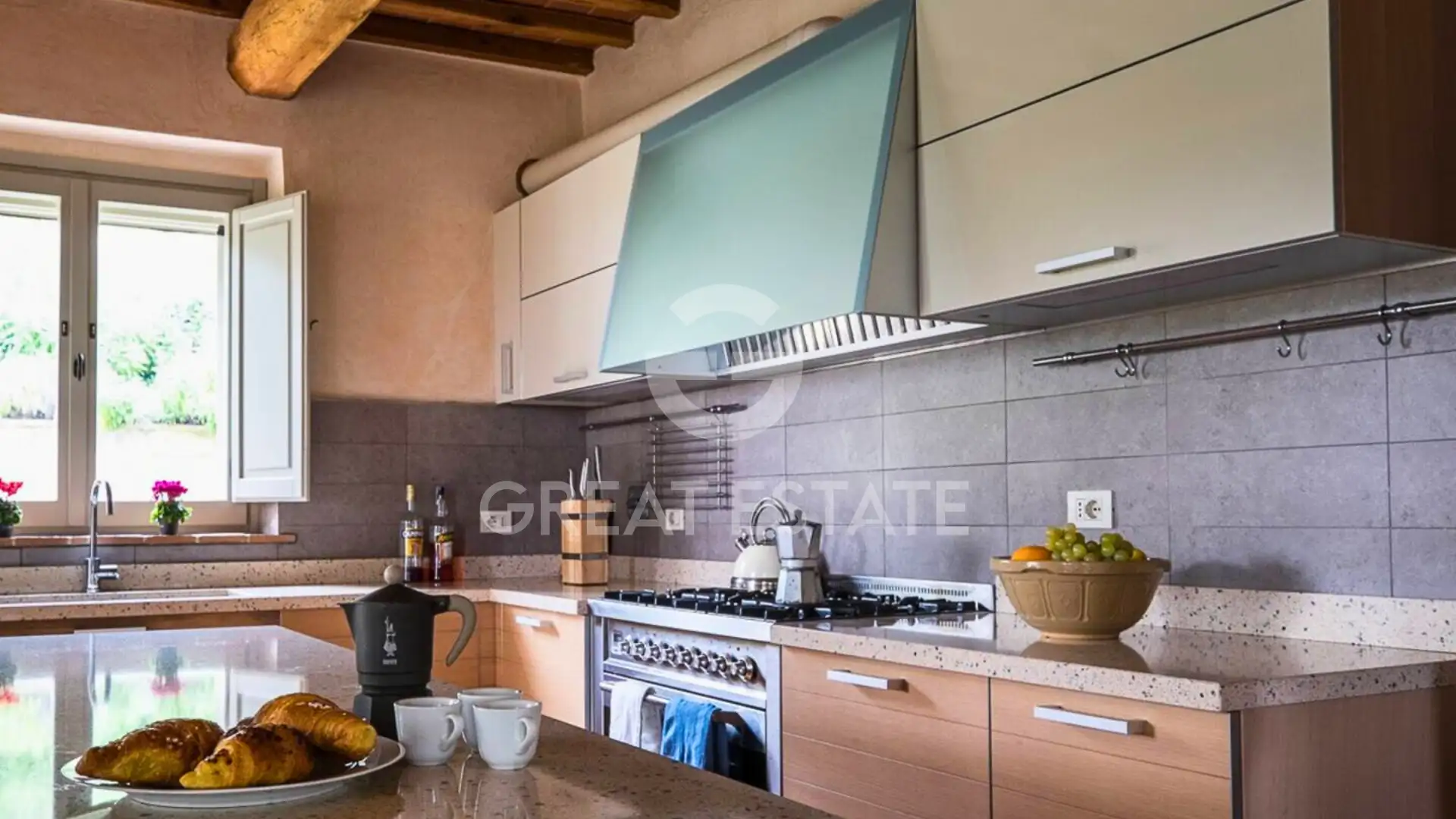 House 417m² in Italy, Perugia. Priced at 875000€ rent photo-10