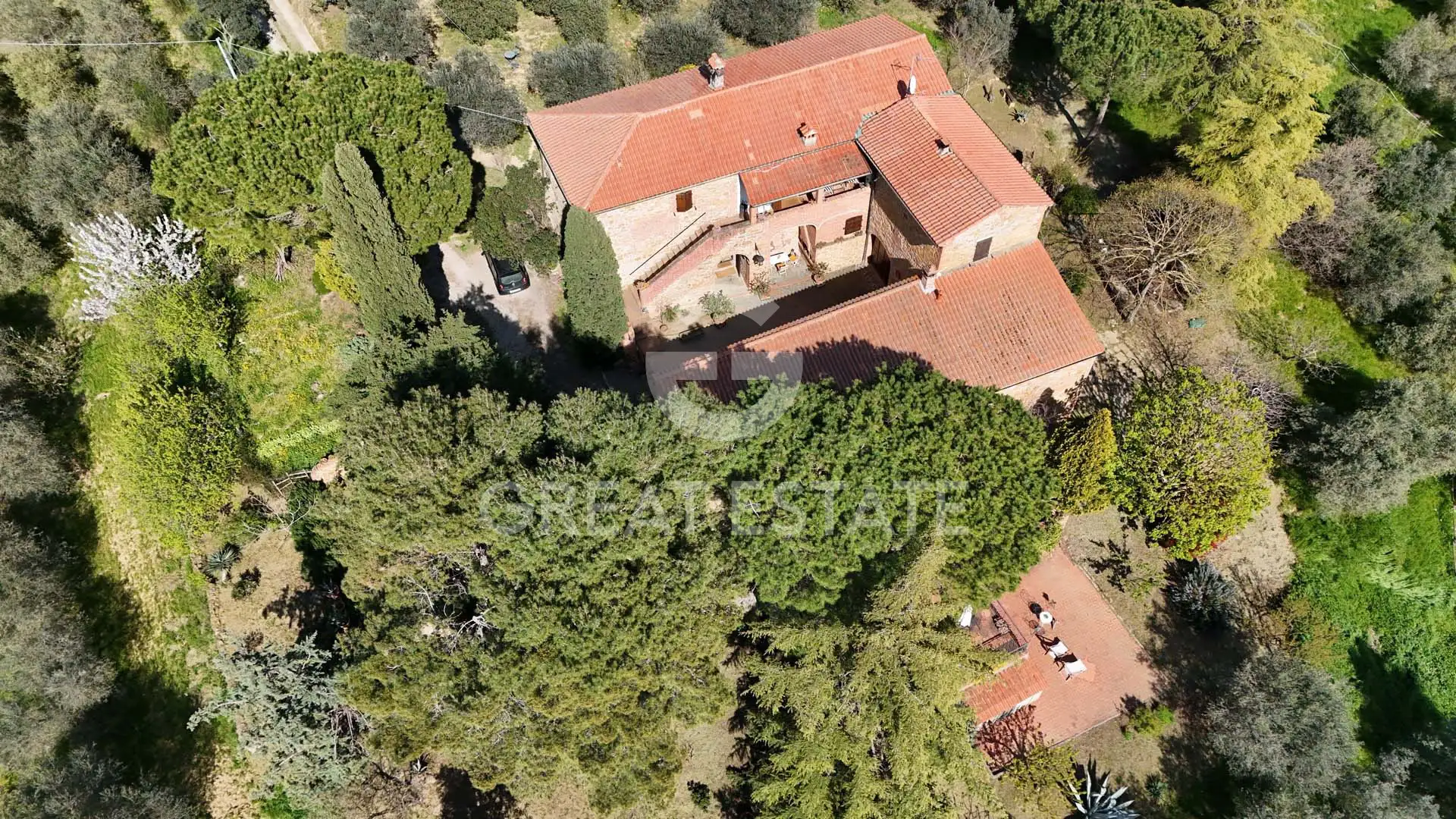 House 460m² in Italy, Siena. Priced at 950000€ rent photo-1