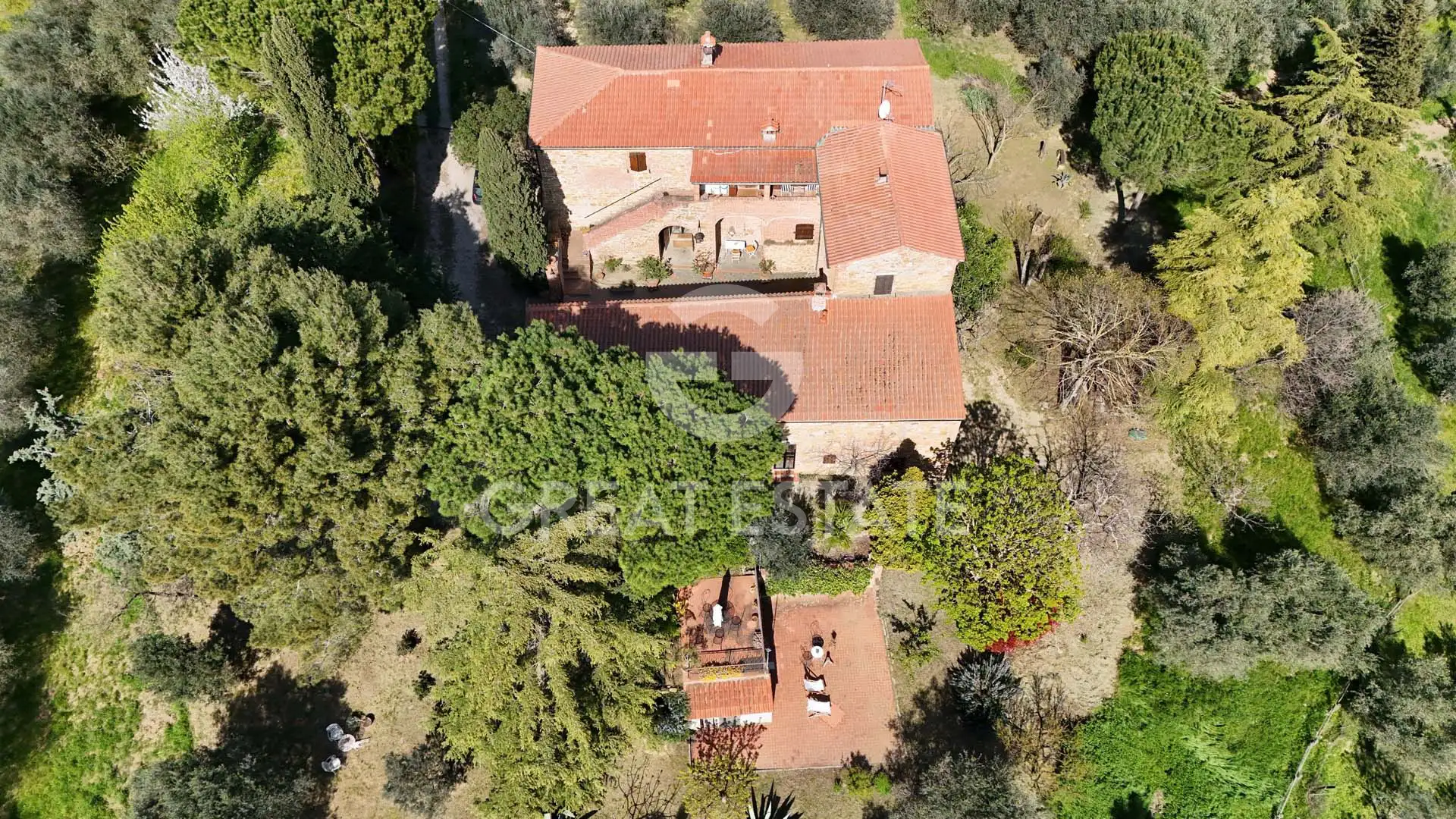 House 460m² in Italy, Siena. Priced at 950000€ rent photo-2