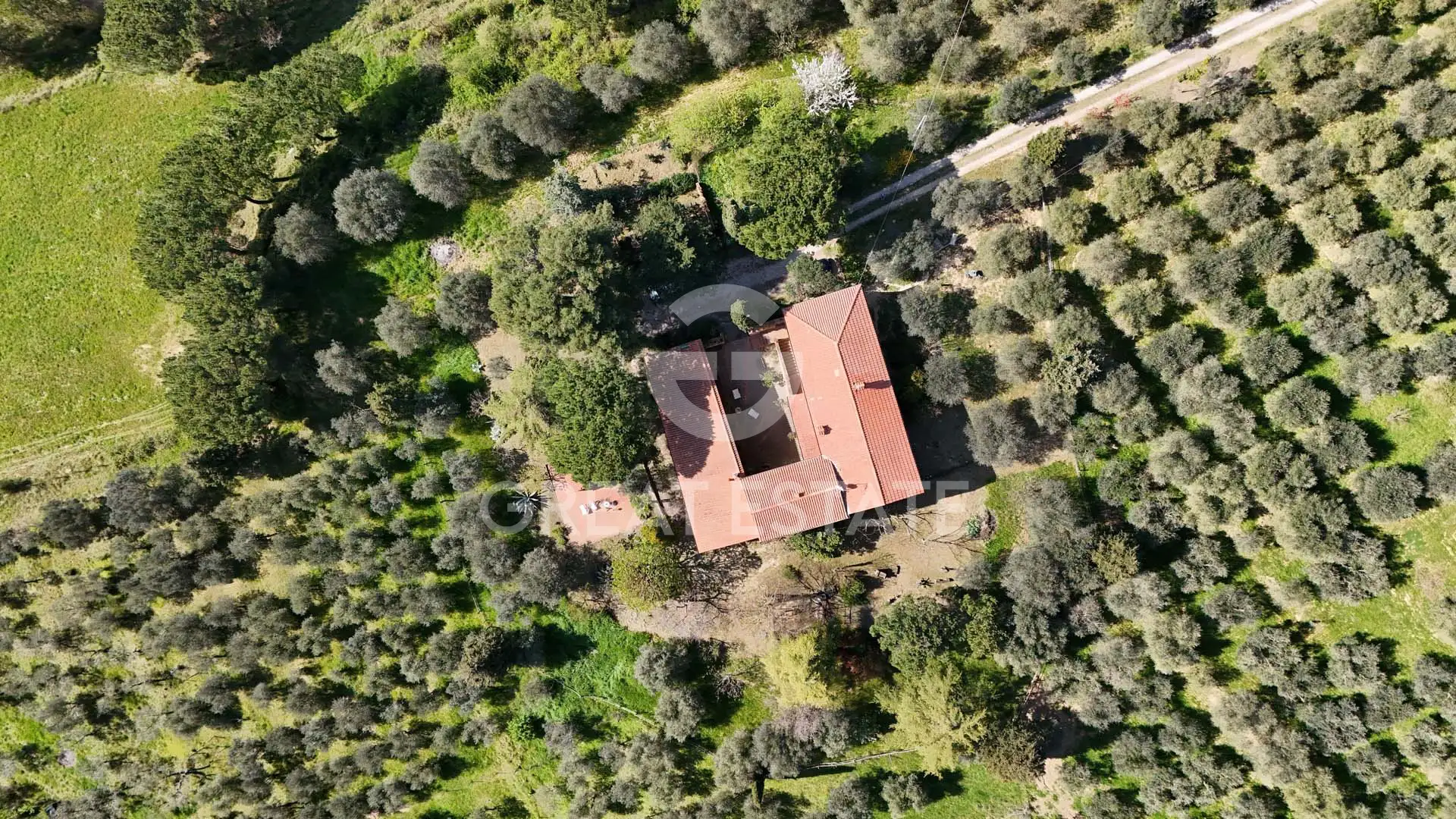 House 460m² in Italy, Siena. Priced at 950000€ rent photo-5