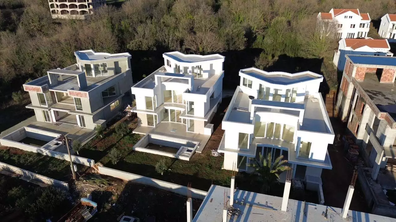 House 454m² in Montenegro, Krasici. Priced at 350000€ rent photo-7