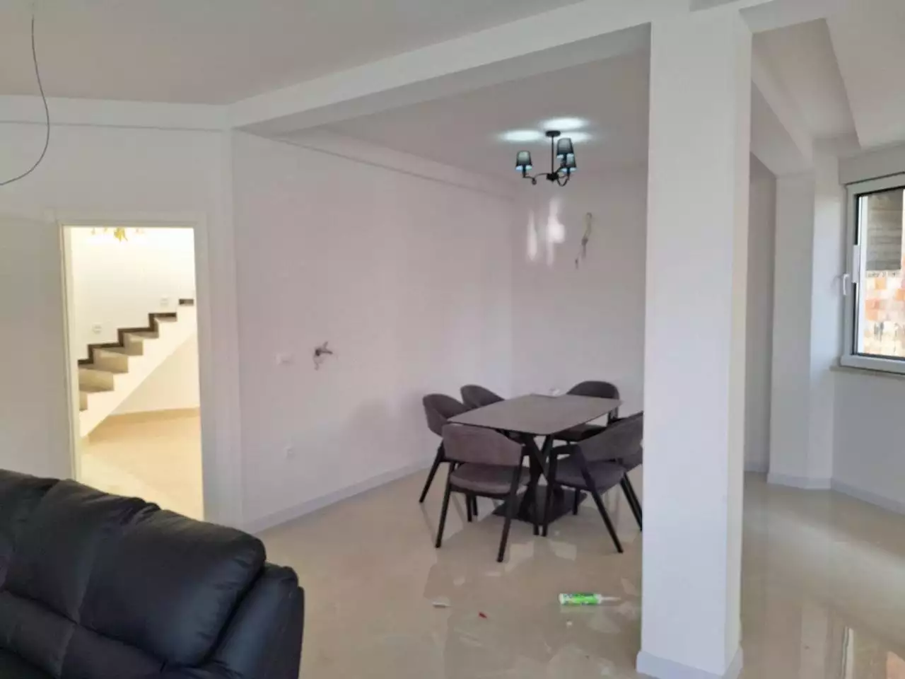 House 454m² in Montenegro, Krasici. Priced at 350000€ rent photo-12