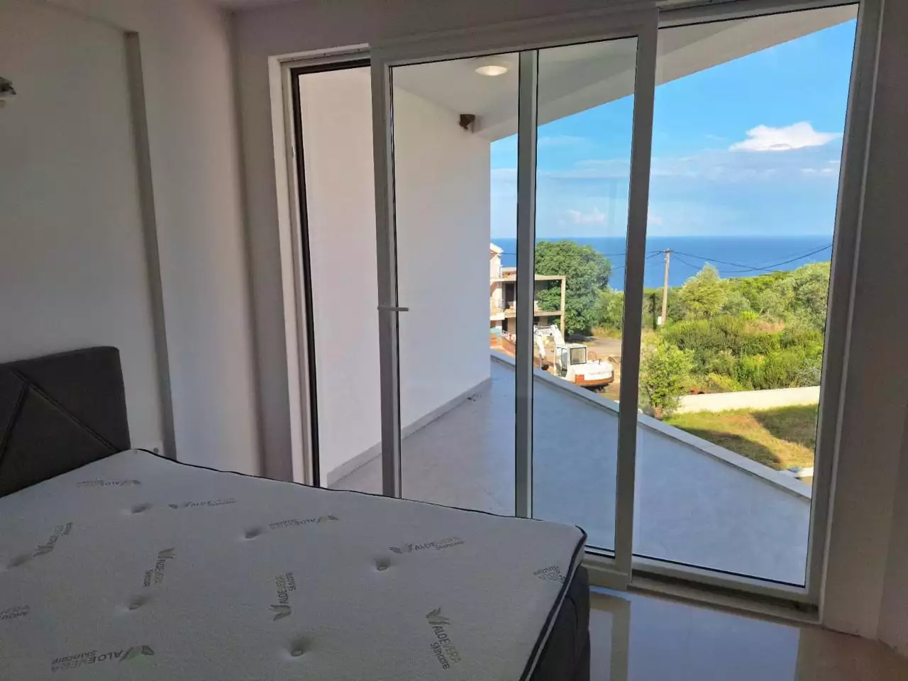 House 454m² in Montenegro, Krasici. Priced at 350000€ rent photo-13