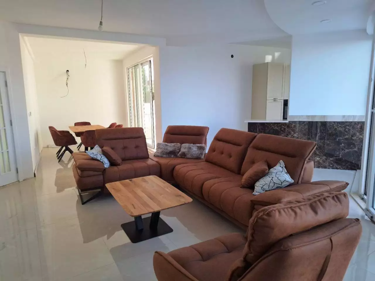 House 454m² in Montenegro, Krasici. Priced at 350000€ rent photo-18