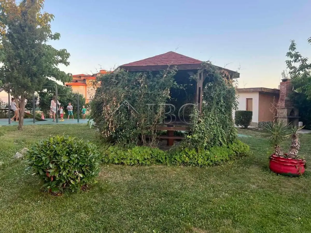 Flat 50m² in Bulgaria, Aheloy. Priced at 47000€ rent photo-4