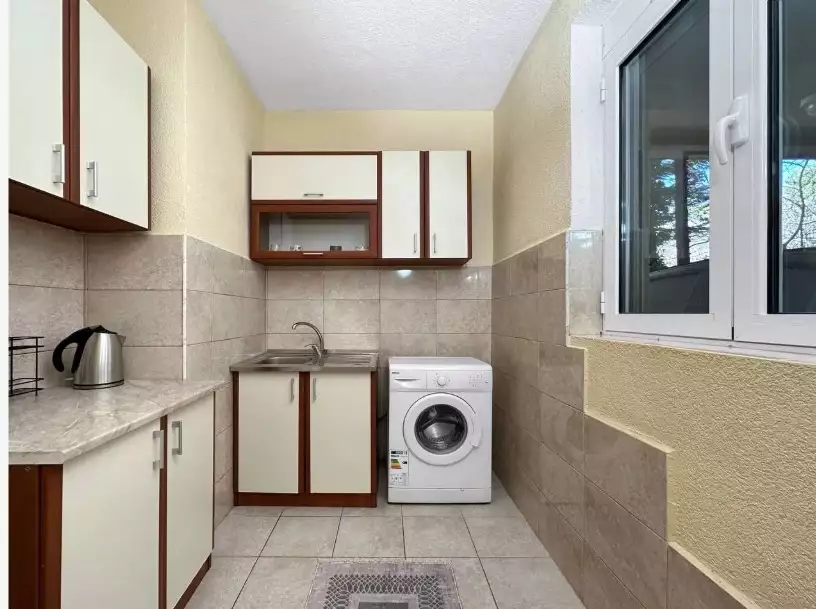 House 150m² in Montenegro, Sutomore. Priced at 220000€ rent photo-17